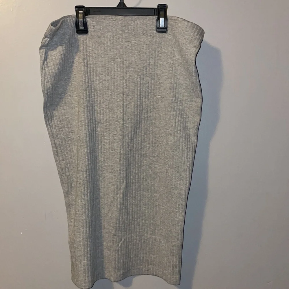 H&M basic gray skirt - Picture 1 of 4